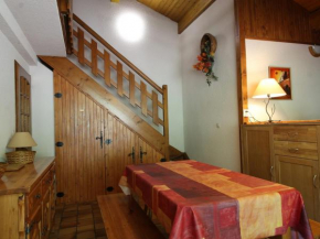 Appartement cosy 5 pers., pied des pistes, balcon est, proche commerces, parking & services - FR-1-572-94